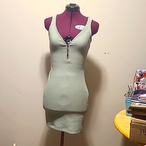NWOT Green body con dress